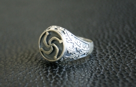 Перстень Символ Рода с листьями дуба - серебро