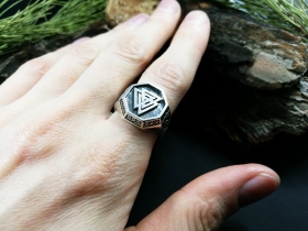 Перстень Валькнут с рунами - Серебро