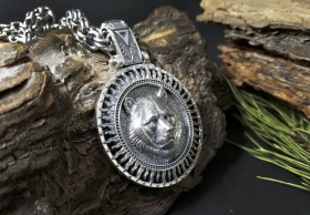 Медальон Медведь - (Велес) в солнце  - Серебро (3.5 см)