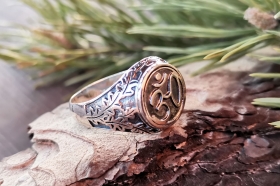 Перстень Мантра ОМ с листьями дуба - серебро 