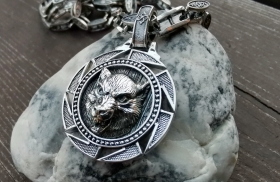Медальон Волк- в Коловрате - Серебро (3 см) 