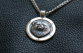 Медальон Медведь - символ Велеса - Серебро (3 см)